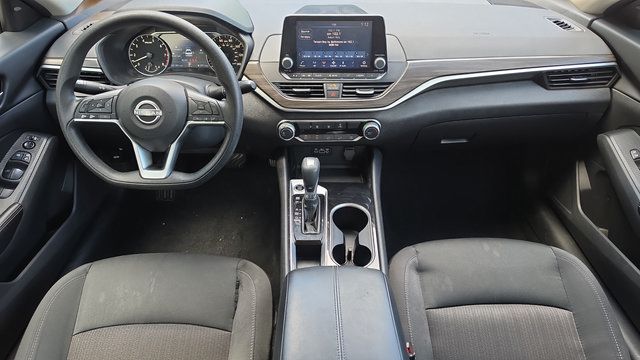 Used 2024 Nissan Altima 2.5 SV FWD image 7