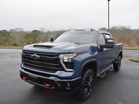 Used 2026 Chevrolet Silverado 2500 LT w/ Trail Boss Package image 2