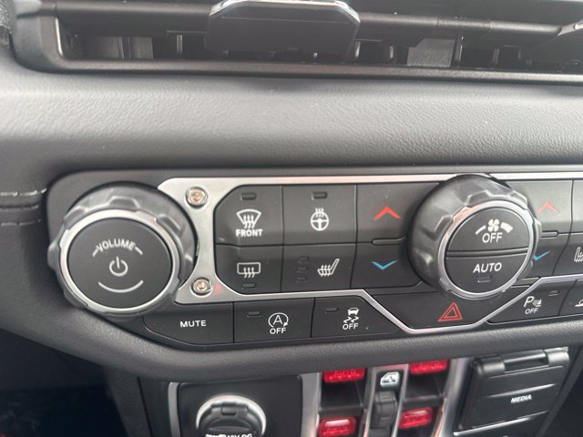 Used 2026 Jeep Wrangler Unlimited Rubicon w/ Safety Group AWD/4WD image 24