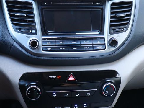 Used 2017 Hyundai Tucson SE w/ SE Popular Package 02 FWD image 44