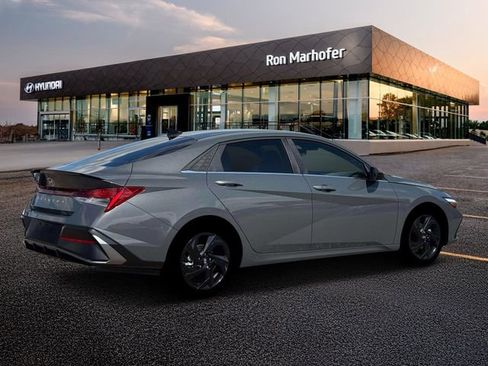 New 2026 Hyundai Elantra SEL Sport Premium FWD image 8