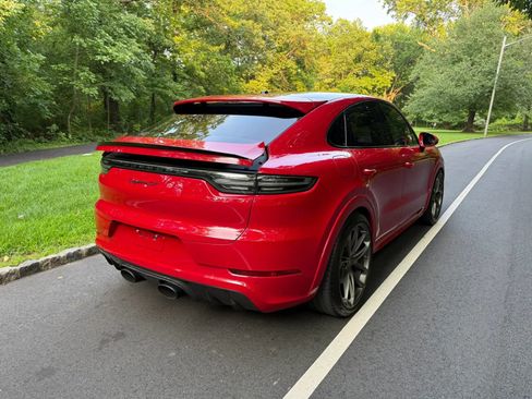 Used 2021 Porsche Cayenne GTS AWD/4WD image 9