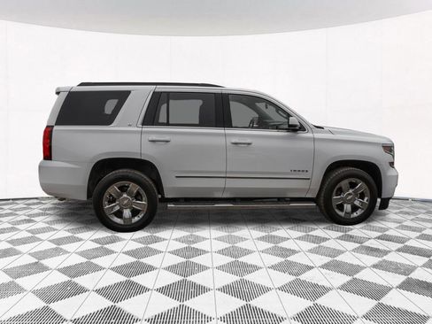 Used 2018 Chevrolet Tahoe LT w/ LT Signature Package image 11