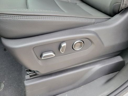 New 2026 GMC Sierra 3500 Denali w/ Denali Reserve Package image 23