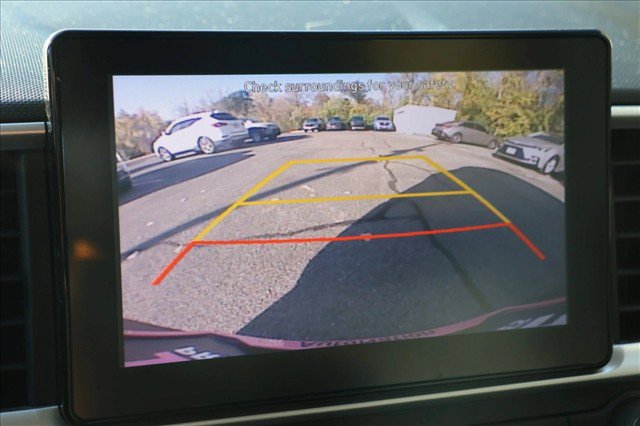 Used 2022 Hyundai Venue SEL FWD image 18