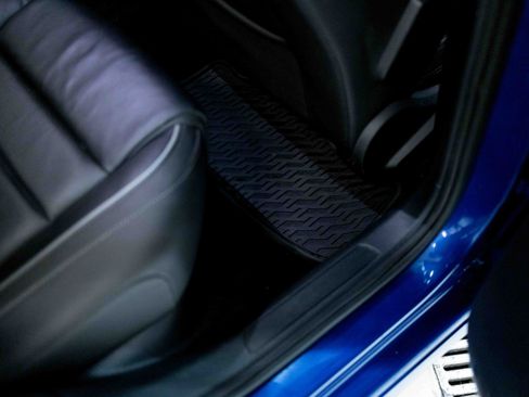 Used 2018 Volkswagen Golf R 4-Door image 46