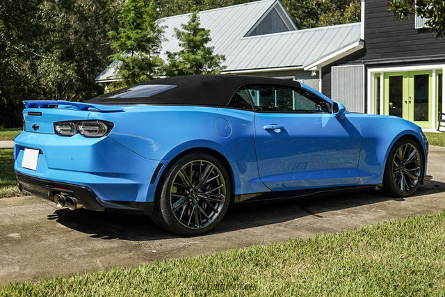 Used 2022 Chevrolet Camaro ZL1 RWD image 17