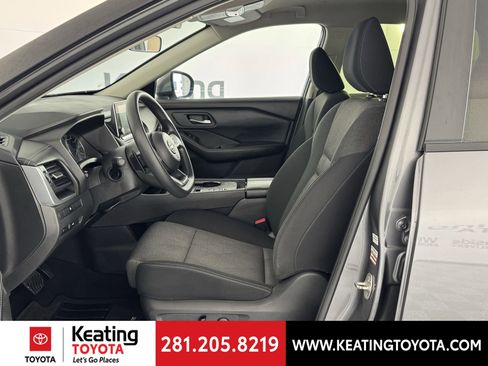 Used 2024 Nissan Rogue SV image 13