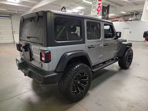 Used 2019 Jeep Wrangler Unlimited Sport S AWD/4WD image 8