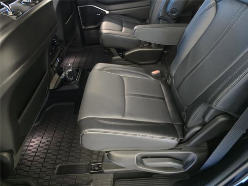 New 2026 Jeep Grand Wagoneer Limited AWD/4WD image 16