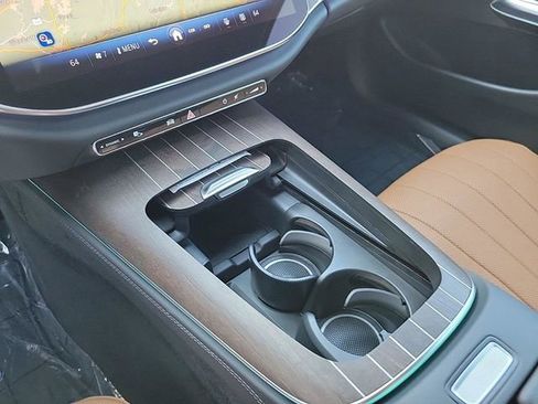 New 2025 Mercedes-Benz E 350 4MATIC Sedan image 31