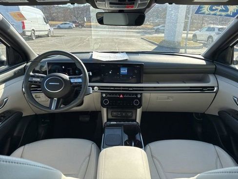 Used 2025 Hyundai Tucson Limited image 13