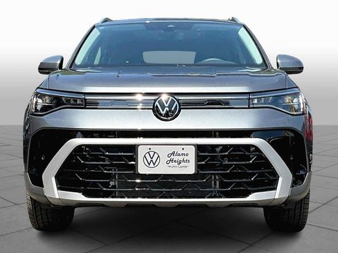 New 2025 Volkswagen Taos SEL image 3