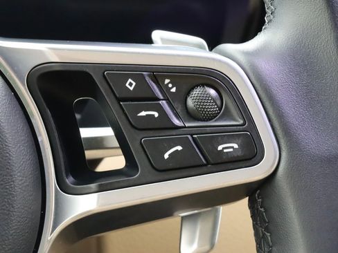 Used 2020 Porsche Cayenne AWD/4WD image 19