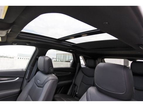New 2026 Cadillac XT5 Sportv w/ LPO, Onyx Lite Package AWD/4WD image 24