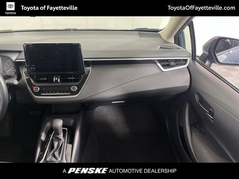 Used 2025 Toyota Corolla LE FWD image 19
