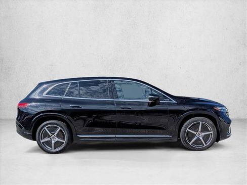 Used 2023 Mercedes-Benz EQS 580 4MATIC SUV image 4