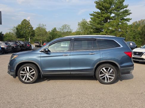 Used 2017 Honda Pilot Elite image 4