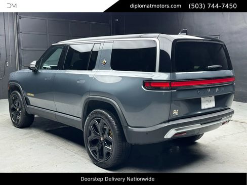 Used 2023 Rivian R1S Adventure image 5