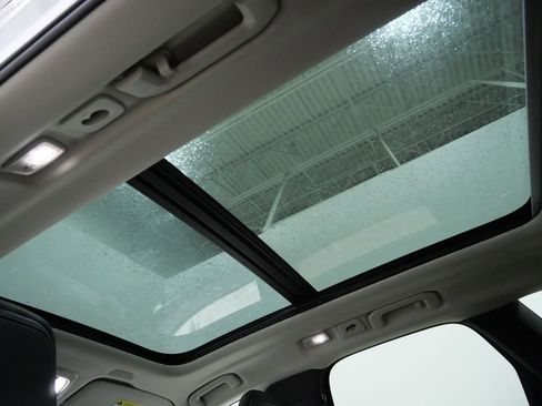 Used 2024 Volvo XC60 B5 Core image 4