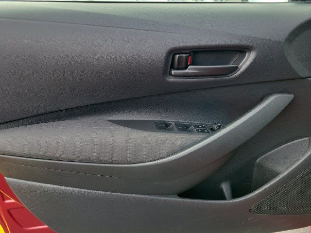 Used 2025 Toyota Corolla LE FWD image 8