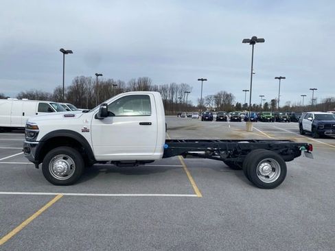 New 2025 RAM 5500 Tradesman image 4