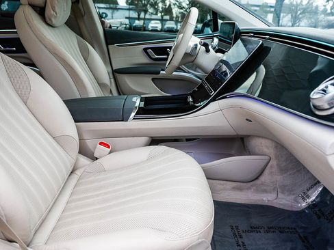 Certified 2023 Mercedes-Benz EQS 450+ 4MATIC Sedan image 17