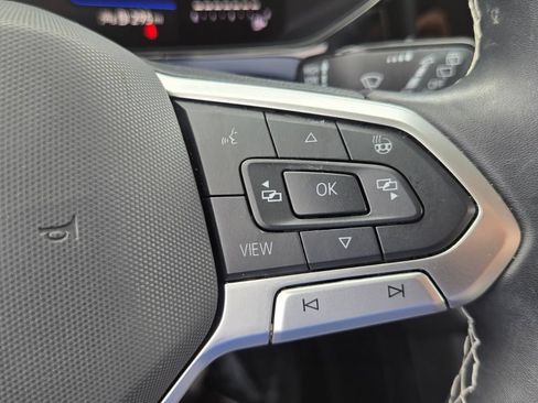 Certified 2024 Volkswagen Taos SE FWD image 26