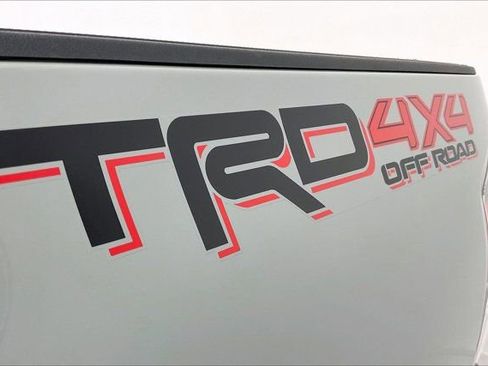 Used 2023 Toyota Tacoma TRD Off-Road w/ Advanced Technology Package image 7