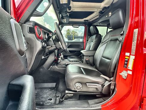 Used 2020 Jeep Gladiator Rubicon image 3