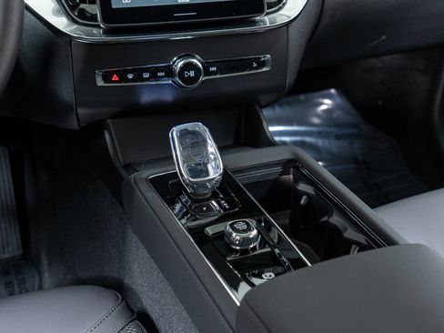 New 2026 Volvo XC90 B6 Plus w/ Protection Package Premier image 20