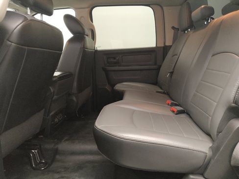 Used 2022 RAM 1500 Tradesman w/ Chrome Appearance Group image 18