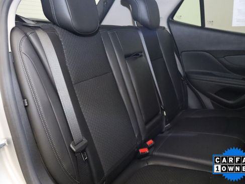 Used 2022 Buick Encore Preferred w/ Safety Package FWD image 17