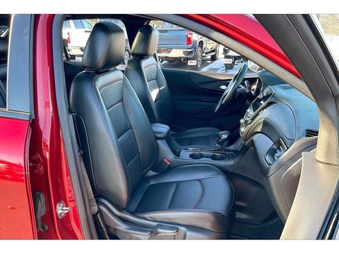 Used 2023 Chevrolet Equinox RS w/ RS Leather Package image 8