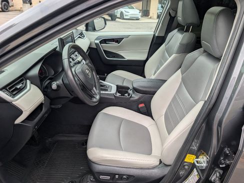 Used 2021 Toyota RAV4 XLE Premium FWD image 2