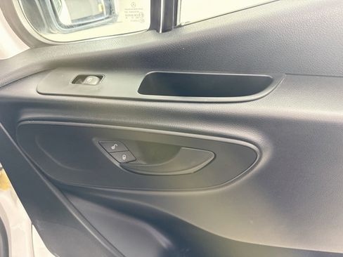 Used 2022 Mercedes-Benz Sprinter 1500 image 28