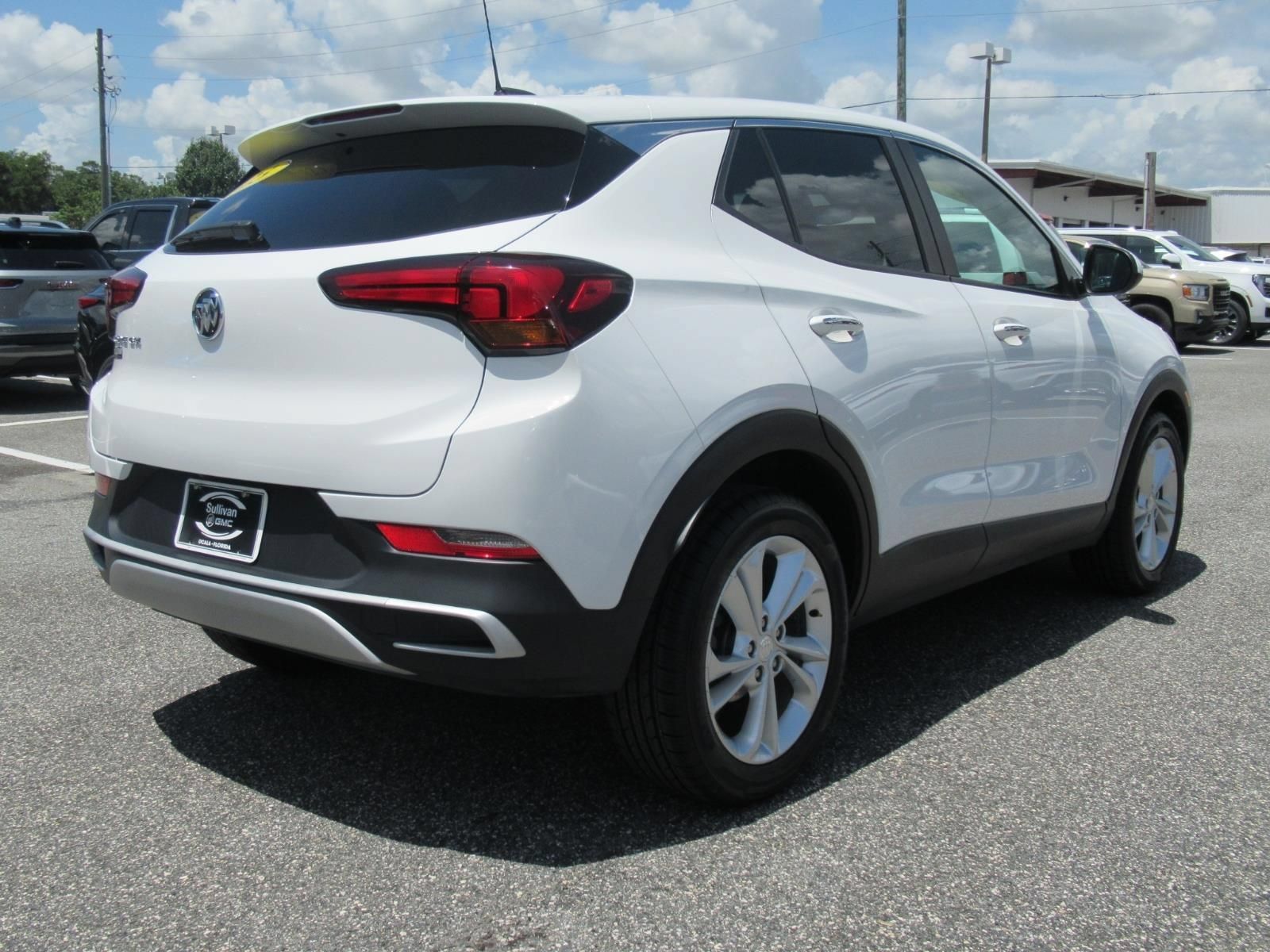 Used 2023 Buick Encore GX Preferred w/ Cold Weather Comfort Package FWD image 7