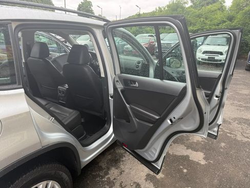 Used 2017 Volkswagen Tiguan S AWD/4WD image 18