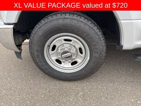 Used 2017 Ford F250 XL w/ Power Equipment Group RWD image 6