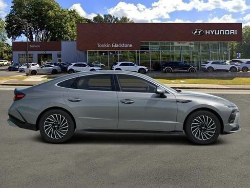 New 2026 Hyundai Sonata Limited FWD image 23