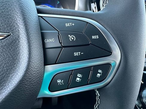 New 2026 Chrysler Pacifica Select image 31