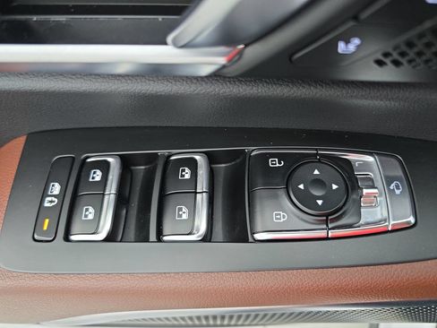 Used 2025 Kia Telluride SX Prestige AWD/4WD image 29
