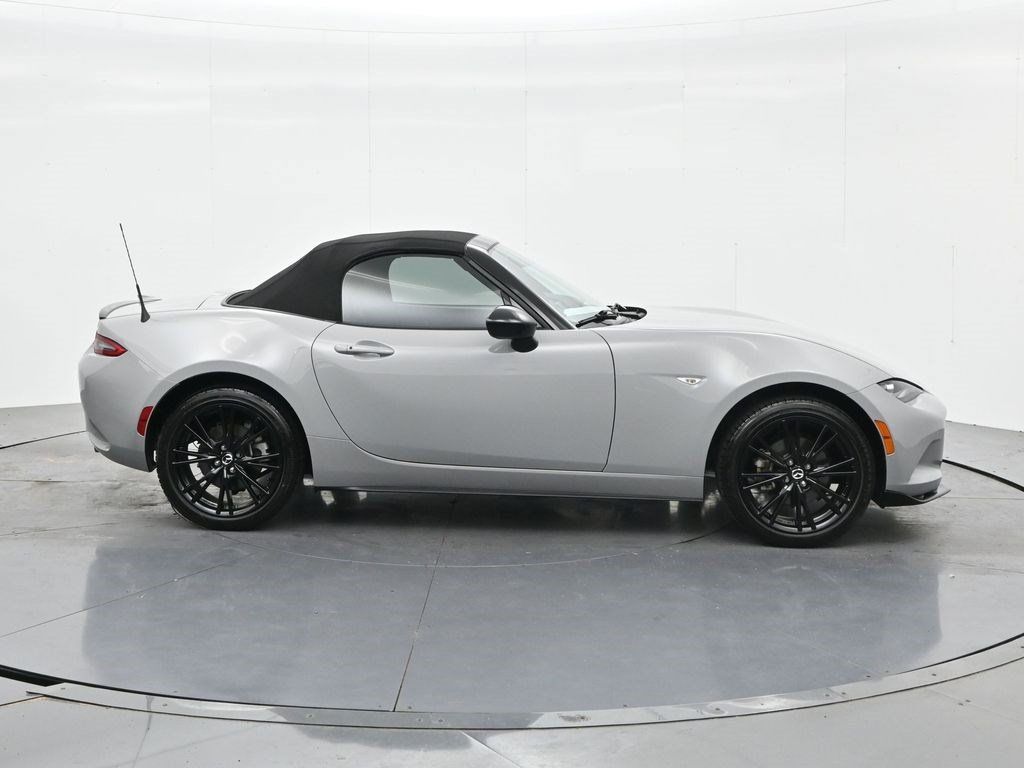 Used 2025 MAZDA MX-5 Miata Club RWD image 4