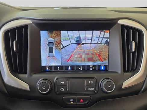 Used 2023 GMC Terrain SLT w/ Infotainment Package II image 19