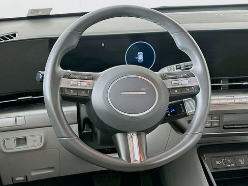 Used 2024 Hyundai Kona SEL FWD image 18