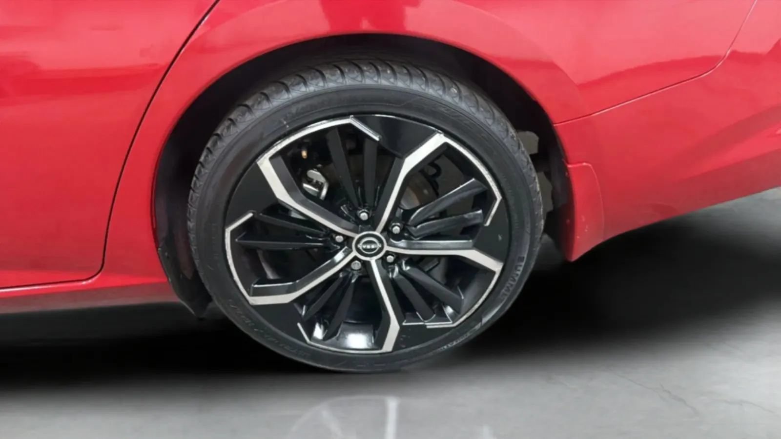 Used 2023 Nissan Altima 2.5 SR FWD image 28
