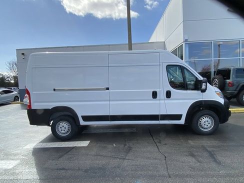 Used 2023 RAM ProMaster 2500 image 9