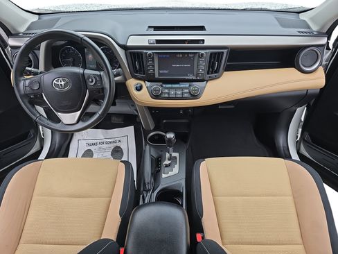 Used 2016 Toyota RAV4 XLE w/ Convenience Package FWD image 6