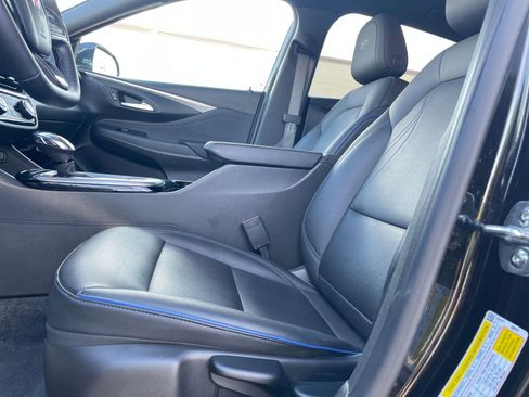 Used 2025 Buick Envista Sport Touring image 27