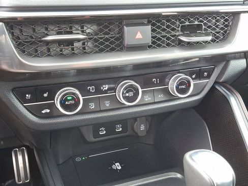 Certified 2025 Acura ADX A-Spec AWD/4WD image 16